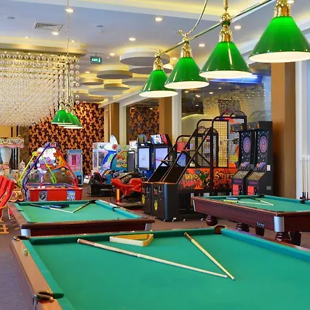 Azura Park Apartment *